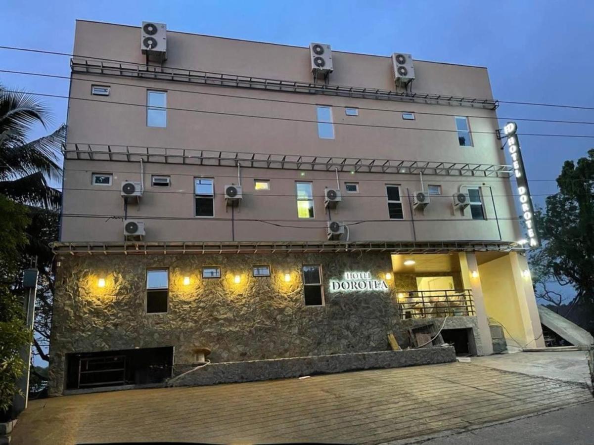 Hotel Dorotea Puerto Galera Exterior photo