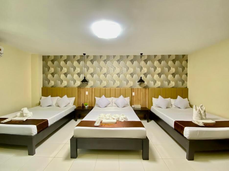 Hotel Dorotea Puerto Galera Exterior photo